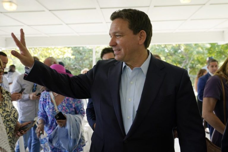 DeSantis reverses himself on coronavirus vaccines, moves to right of Trump