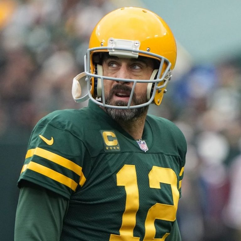 Aaron Rodgers says his COVID stance made him a sports ‘villain’