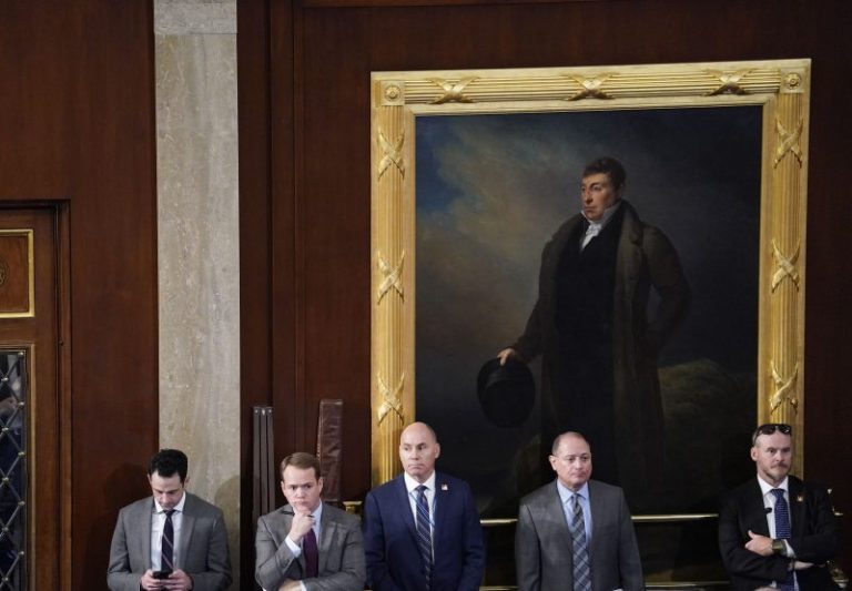 Why does the House keep voting for speaker over and over?