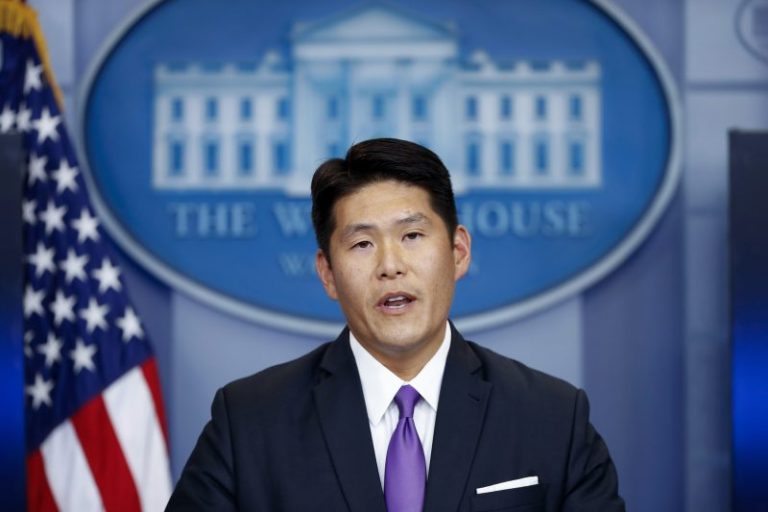 Robert Hur, a ‘no nonsense’ former prosecutor, will examine Biden documents
