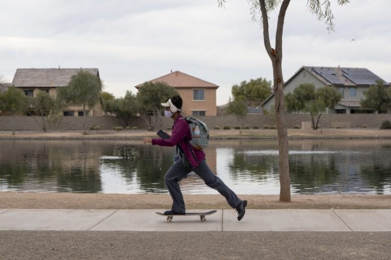 Back in their districts, House speaker holdouts get cheers, jeers and shrugs