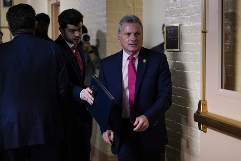 Democrats hammer GOP plan to impose national sales tax, abolish IRS