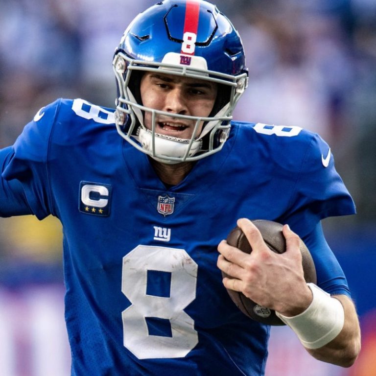 Fantasy football stock watch: Giants’ Jones, Bucs’ Evans lead teams to titles