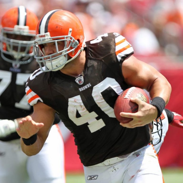 Former NFL running back making progress after swimming accident