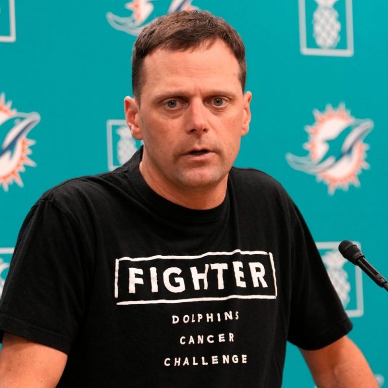Dolphins fire four defensive assistants, including coordinator