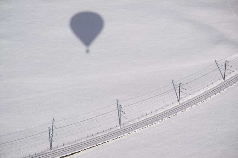 How to build your own spy balloon