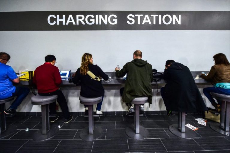 FBI warns against using public phone charging stations