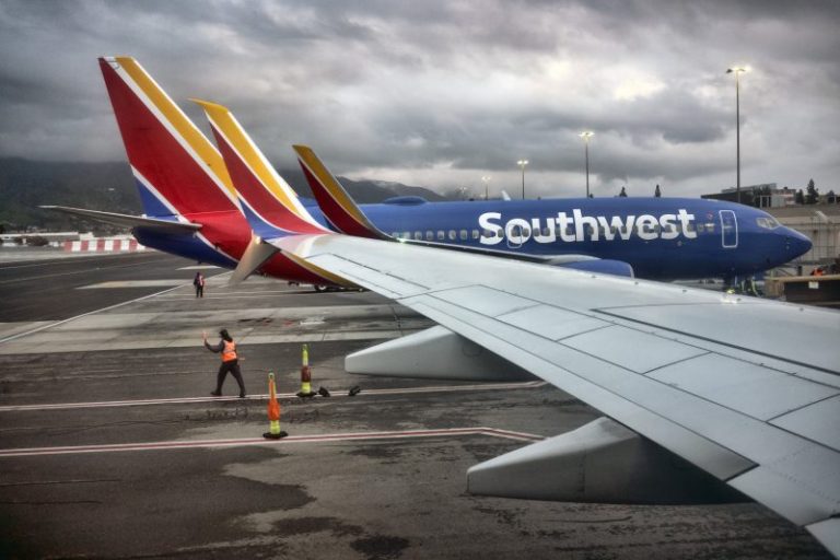 Southwest Airlines flight pause lifted after technology issues halted departures