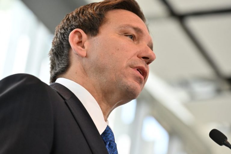 Trump has an electability problem. The GOP doesn’t seem to know — or care.