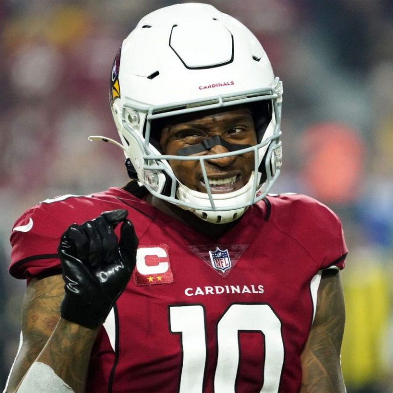 All-Pro WR posts cryptic tweet as trade speculation continues