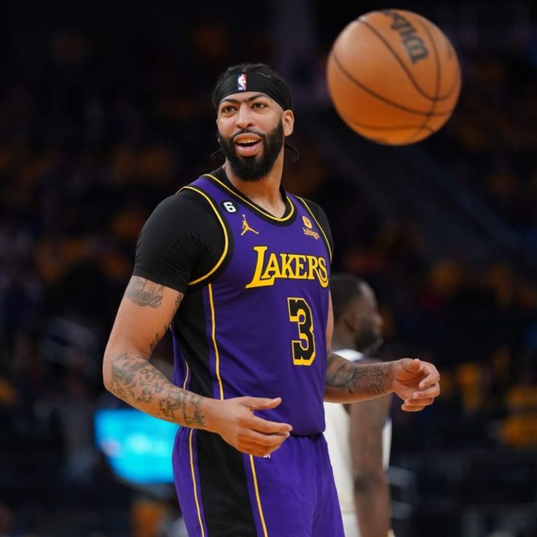 Lakers can’t beat Warriors if Anthony Davis keeps disappearing