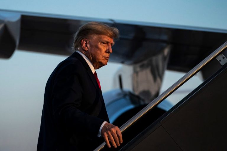 Two ex-Trump lawyers point to peril