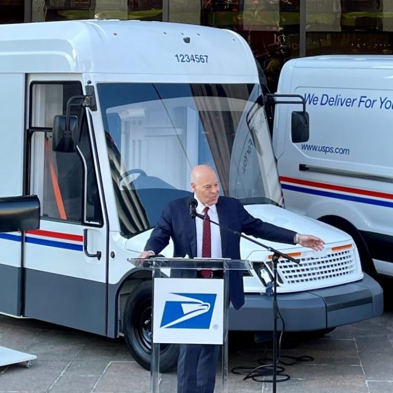 Can postal cops patrol street crime? USPS says no, but union says yes.