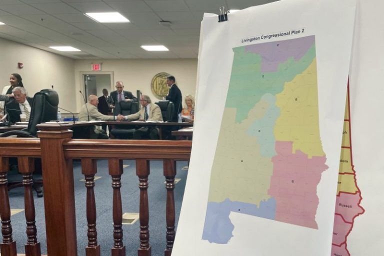 Alabama asks Supreme Court to revisit congressional districting map case