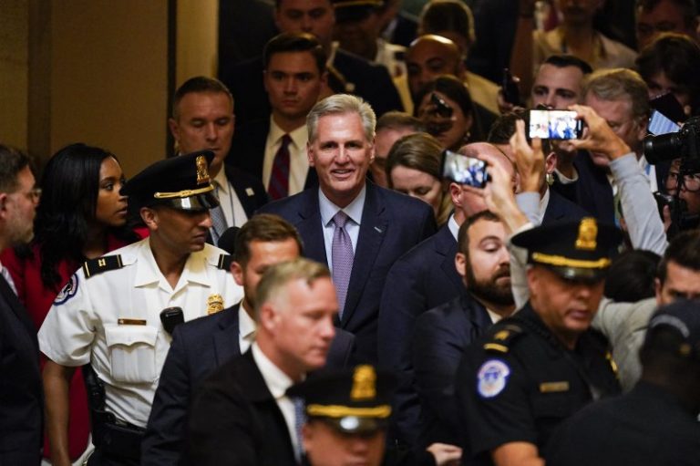 Moderates could unite amid House speaker chaos. Why don’t they?