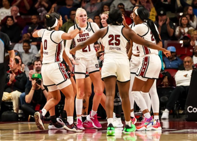 South Carolina jumps to No. 1 in women’s basketball poll ahead of Iowa