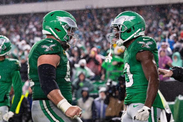 First NFL playoff team? One group can seal postseason bid on Sunday