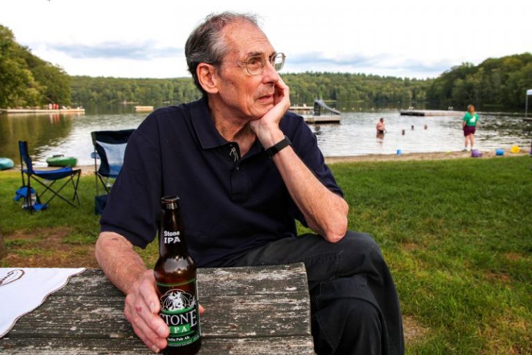 Jerry Doolittle, who wrote White House jokes and murder mysteries, dies at 90