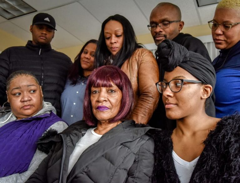 Jury to weigh: Was fatal shooting of handcuffed man by police criminal?