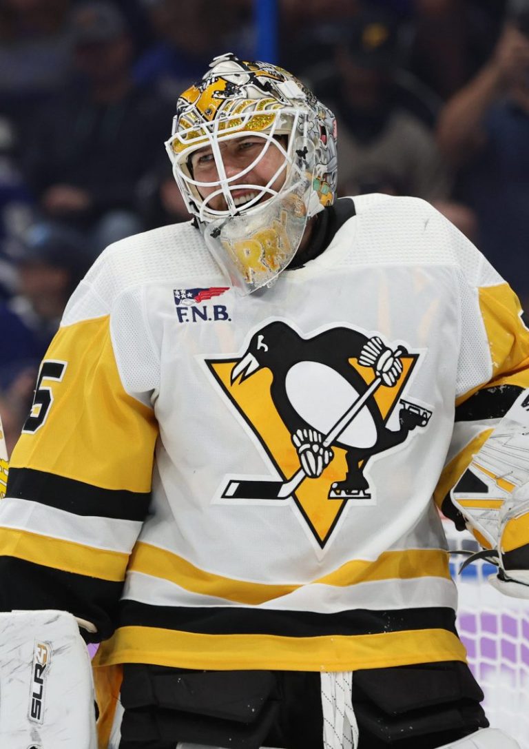 Goalie goal! Penguins’ goaltender scores clincher vs. Lightning