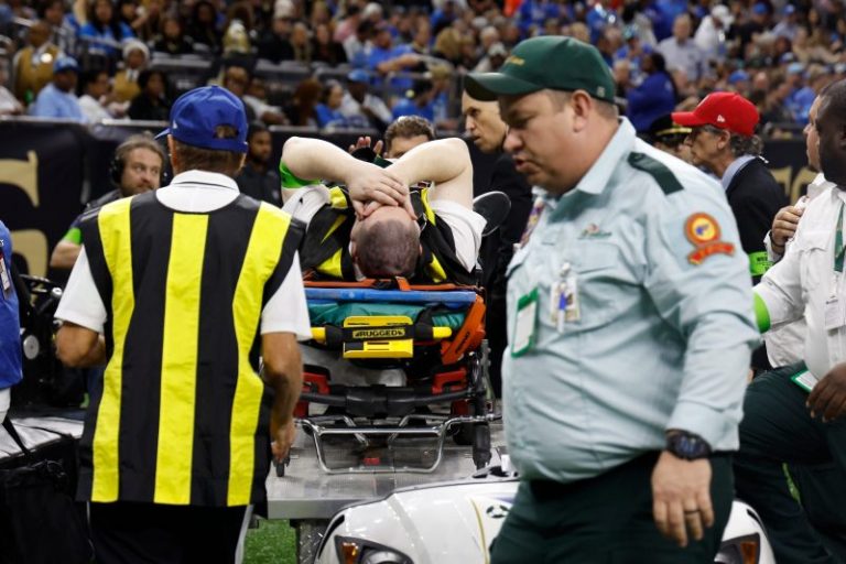 NFL official suffered fractured fibula in Saints vs. Lions game