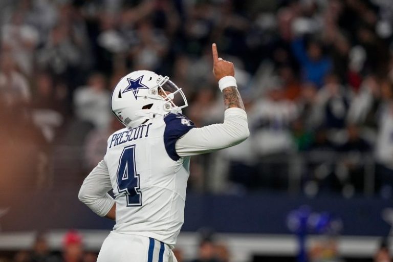 Has NFL MVP front-runner emerged? One QB is breaking away from pack