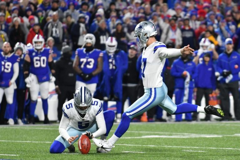 Cowboys rookie kicker misses first field goals of season after perfect start