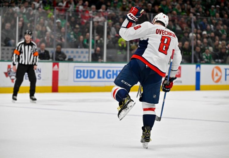 Ovechkin, chasing Gretzky goal record, ends another long drought