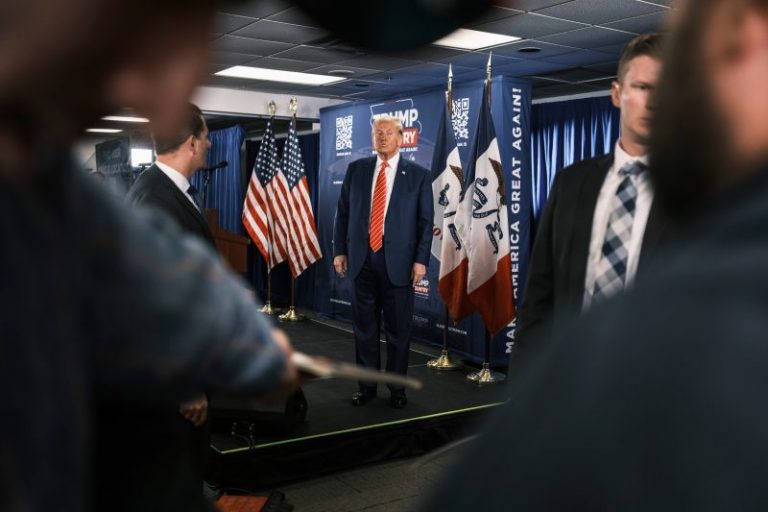 The Campaign Moment: 3 key yardsticks for Iowa and New Hampshire