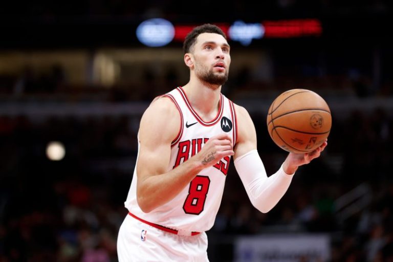 Bulls guard Zach LaVine out for the year with a foot injury