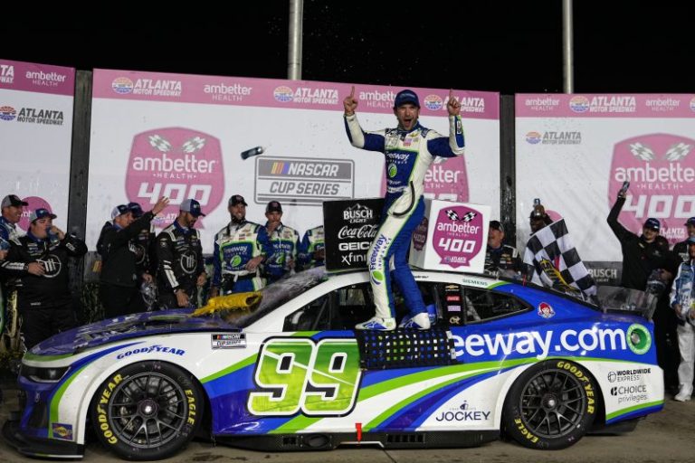 Watch: NASCAR Atlanta race ends with incredible photo finish, Suarez win