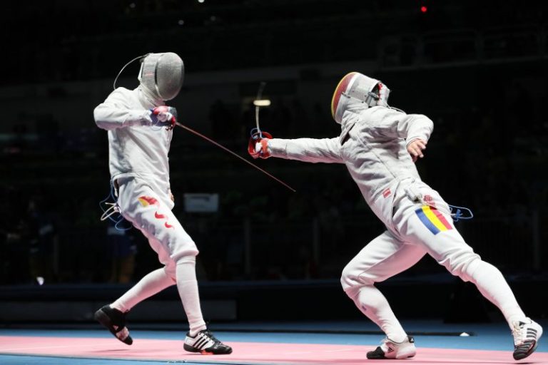 US fencers ask for investigation into alleged judging controversy