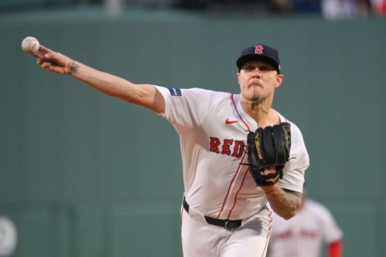 Red Sox pitcher has 94-pitch shutout in game that lasted 1:49