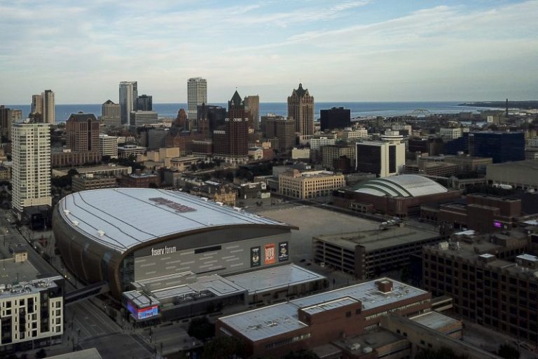 GOP urges Secret Service to move protesters from park near convention arena