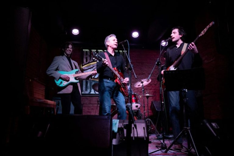 Blinken sits in with Ukrainian bar band for ‘Rockin’ in the Free World’