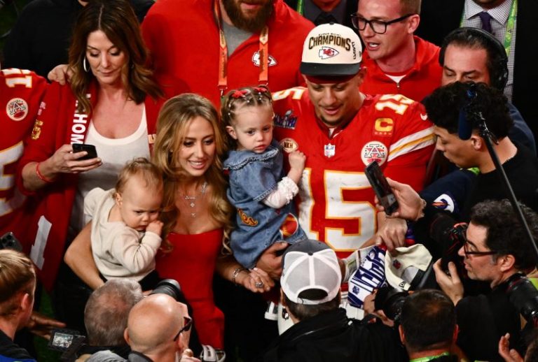 Patrick, Brittany Mahomes announce they’re expecting third child