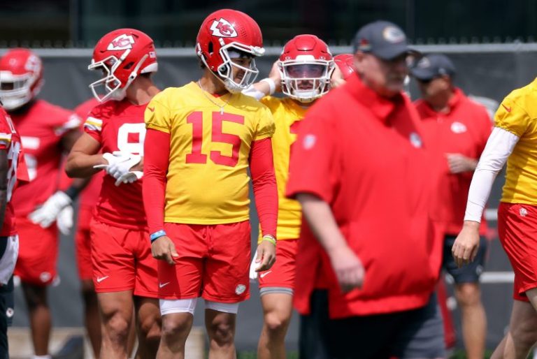 TV at training camp? Mahomes explains why he needs one this year