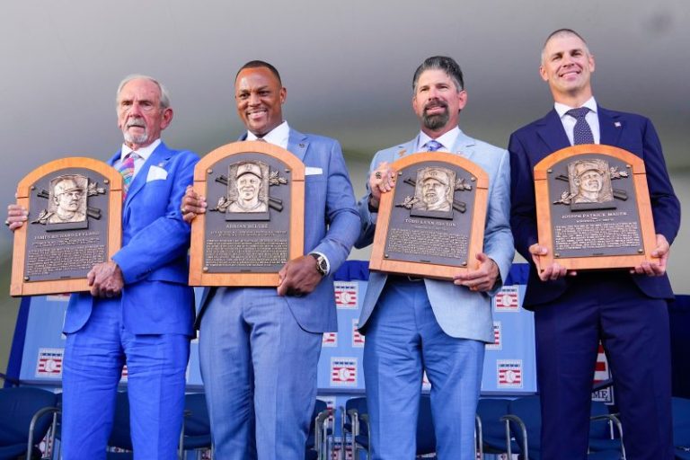 New Baseball Hall of Famers deliver stirring, emotional speeches