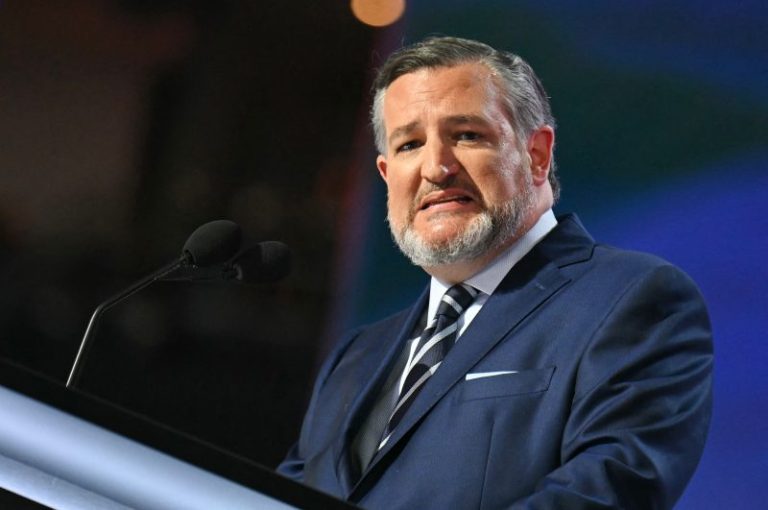 Ted Cruz pushes the GOP’s immigrant-voting lie deeper into the slime