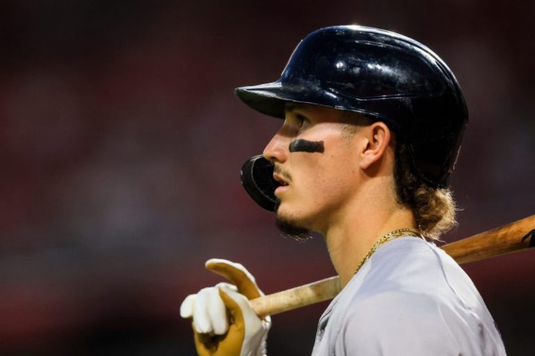 Red Sox’s Jarren Duran directs homophobic slur at fan, apologizes