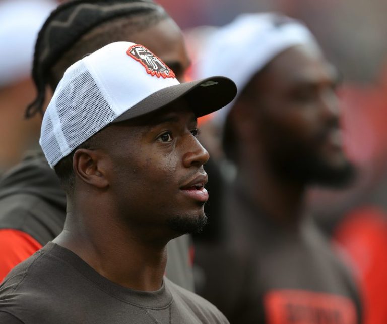 Browns star running back expected to start season on PUP list