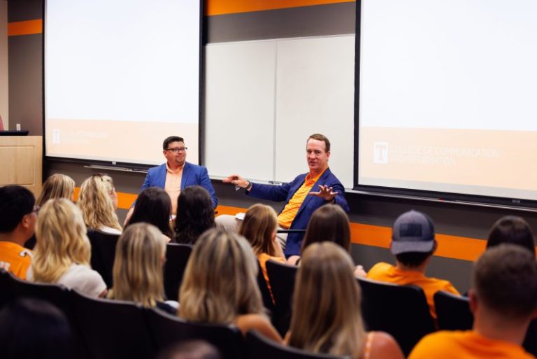 Peyton Manning makes appearance as Tennessee professor