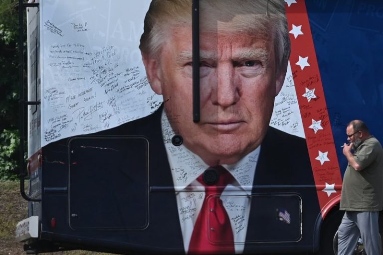 Trump vows to ‘save’ vaping after private meeting with vaping lobbyist