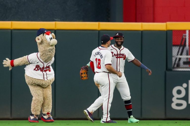 What’s at stake in MLB’s final weekend: Playoff race down to the wire