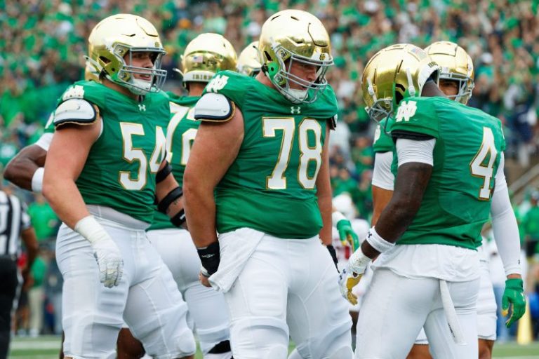 Texas now top seed, Notre Dame rejoins playoff bracket projection