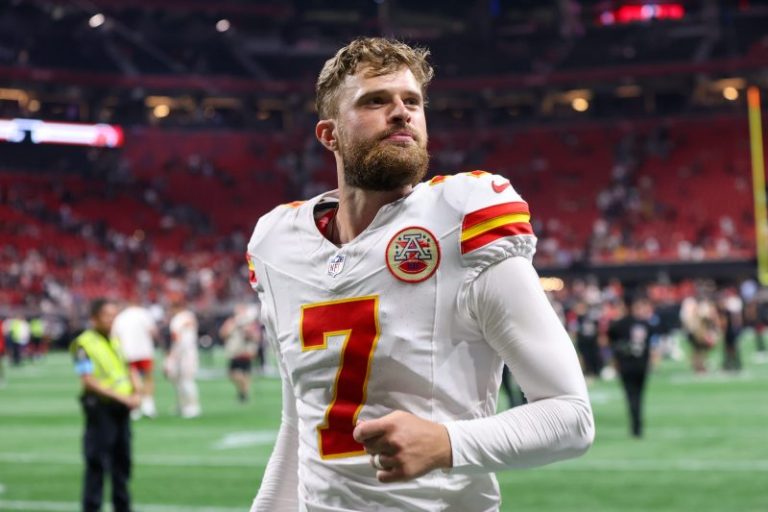 Chiefs owner ‘not concerned’ with kicker’s PAC for ‘Christian voters’