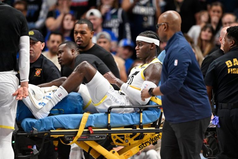 Jazz player stretchered off court in loss to Mavericks