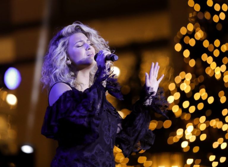 Meet the Mike Tyson vs. Jake Paul national anthem performer: Tori Kelly