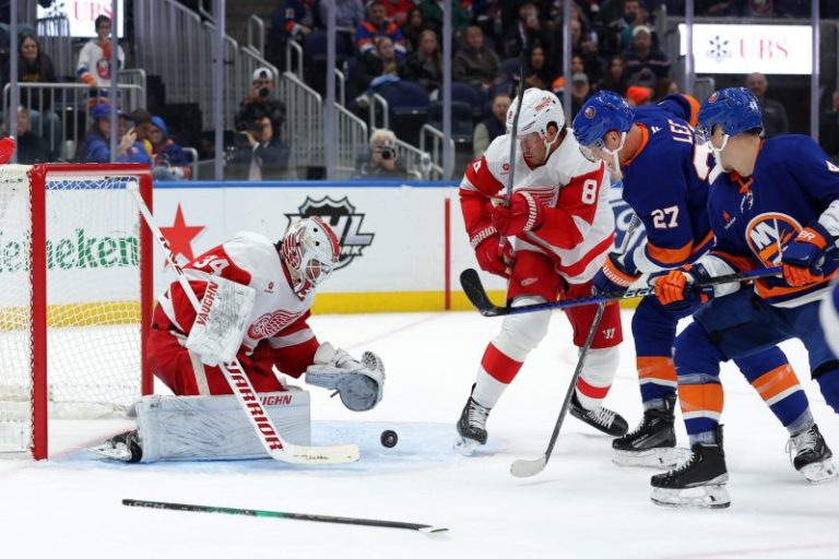 Low-scoring Islanders lead NHL’s winners, losers