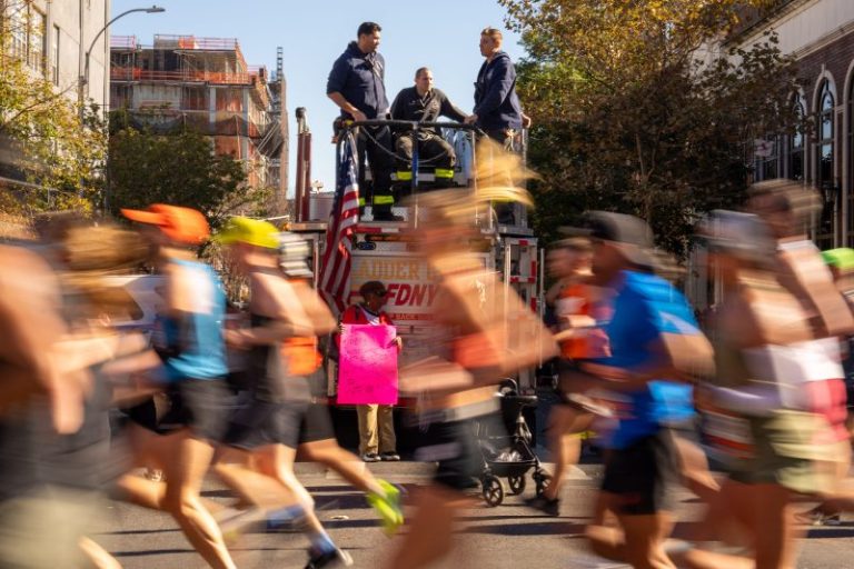 Influencer banned for life from NYC Marathon for obstructing runners